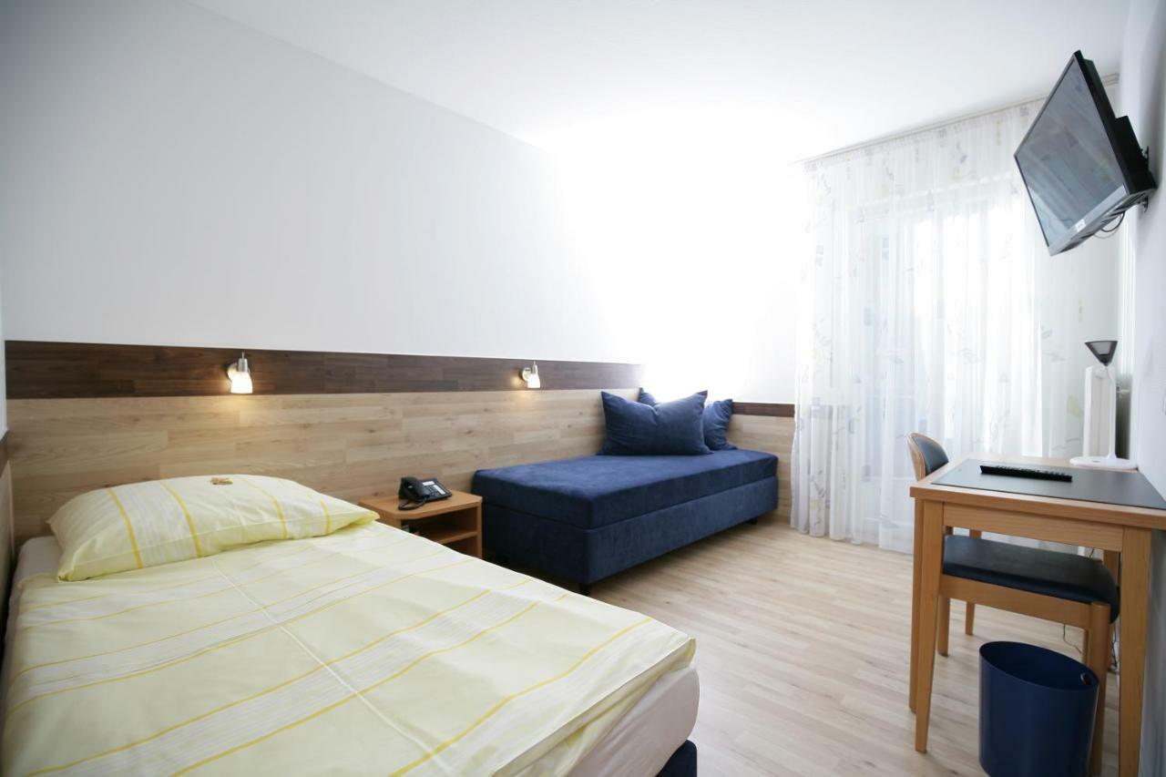 Hotel Am Baronenwald 괴핑엔 외부 사진