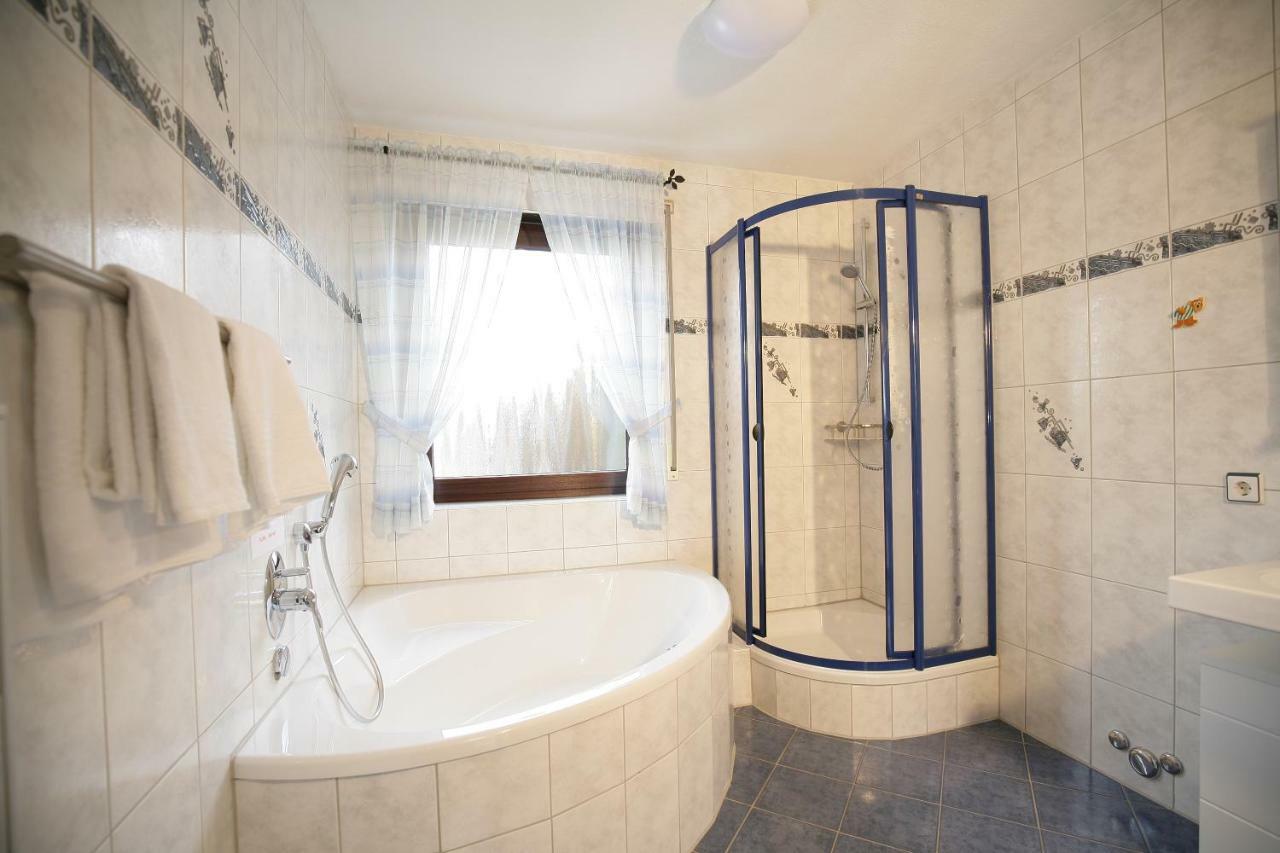 Hotel Am Baronenwald 괴핑엔 외부 사진